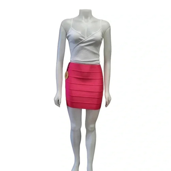 Passion Fusion Hot Pink Tiered Stretch Mini Skirt Size Small - Picture 2 of 9